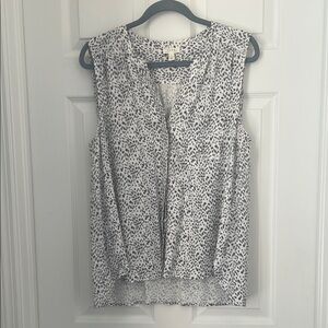 Soft Joie Black and White Sleeveless Blouse with Mandarin Collar